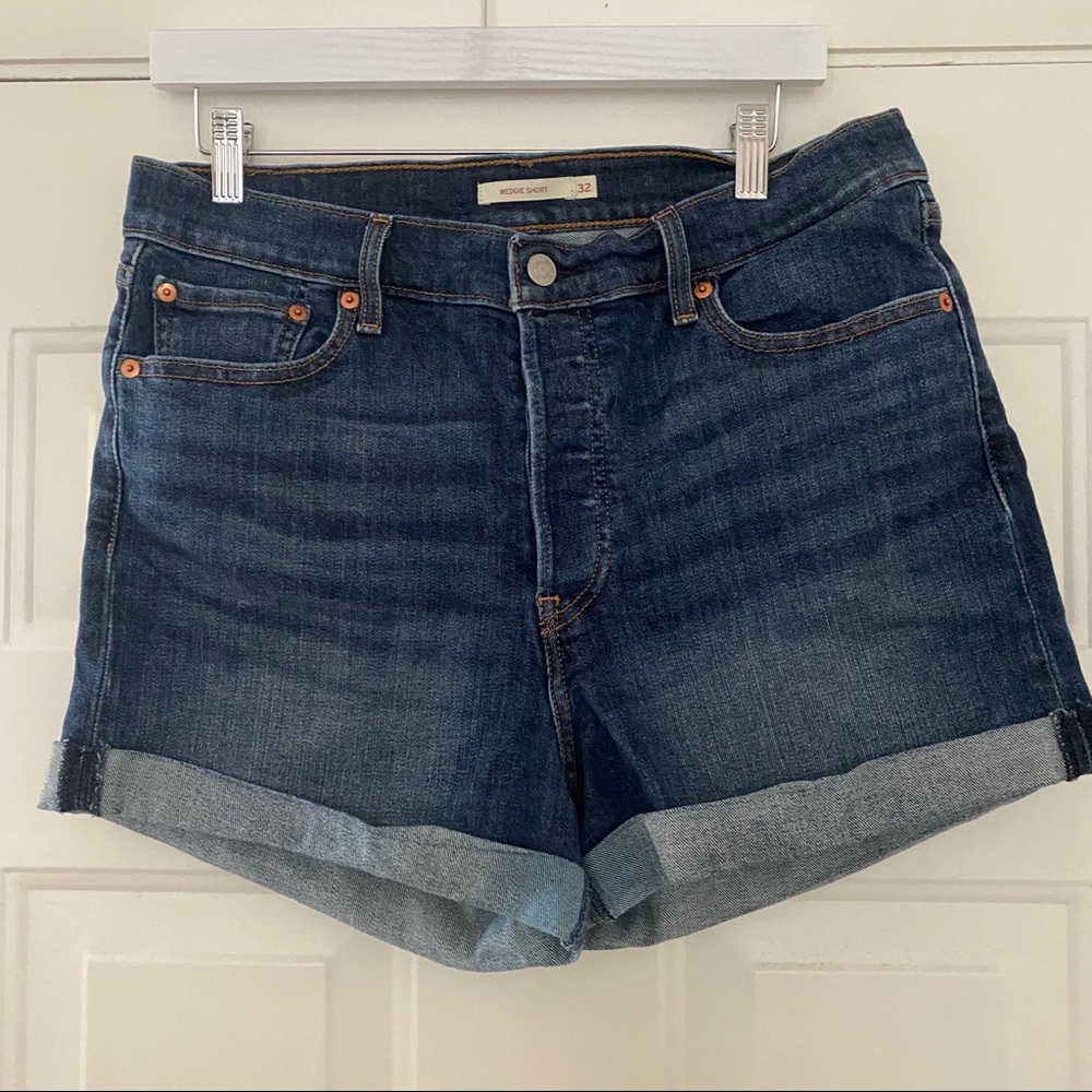 Levi’s High Rise Wedgie Short